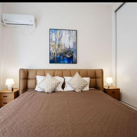 Brand New Apartment Nearby Metro Атина Екстериор снимка
