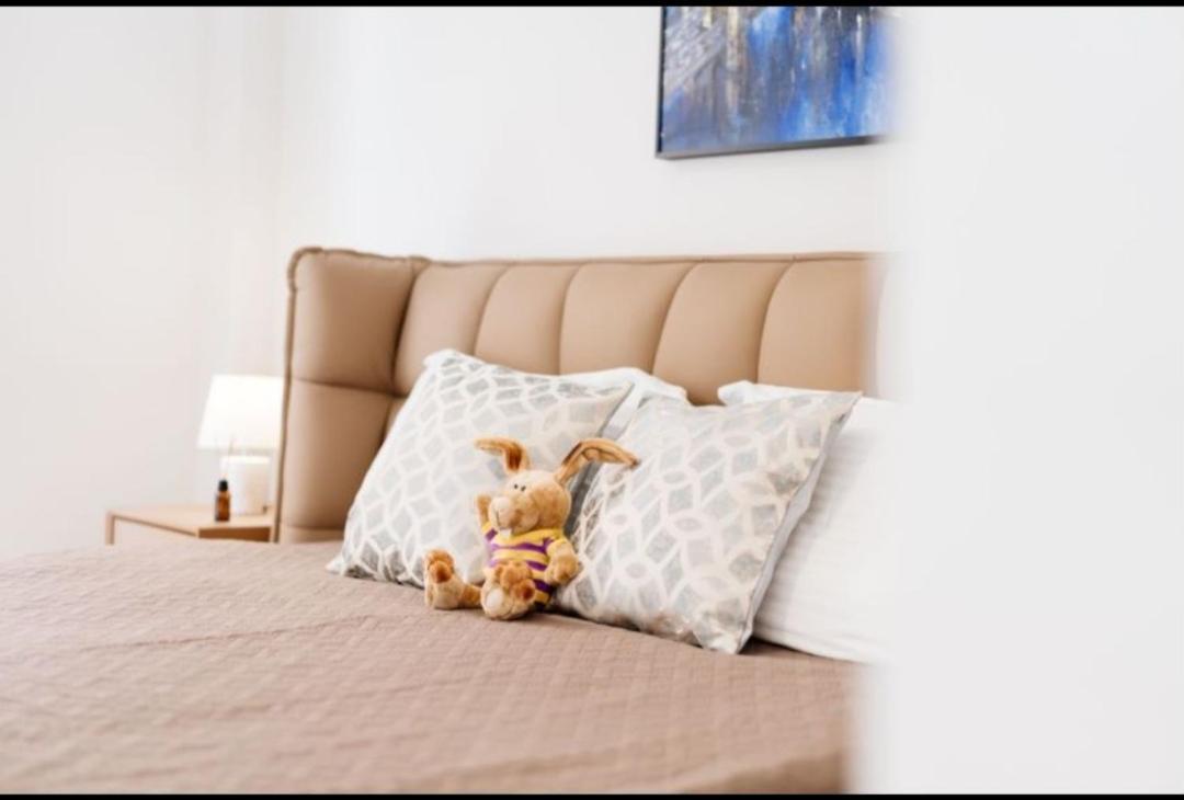 Brand New Apartment Nearby Metro Атина Екстериор снимка